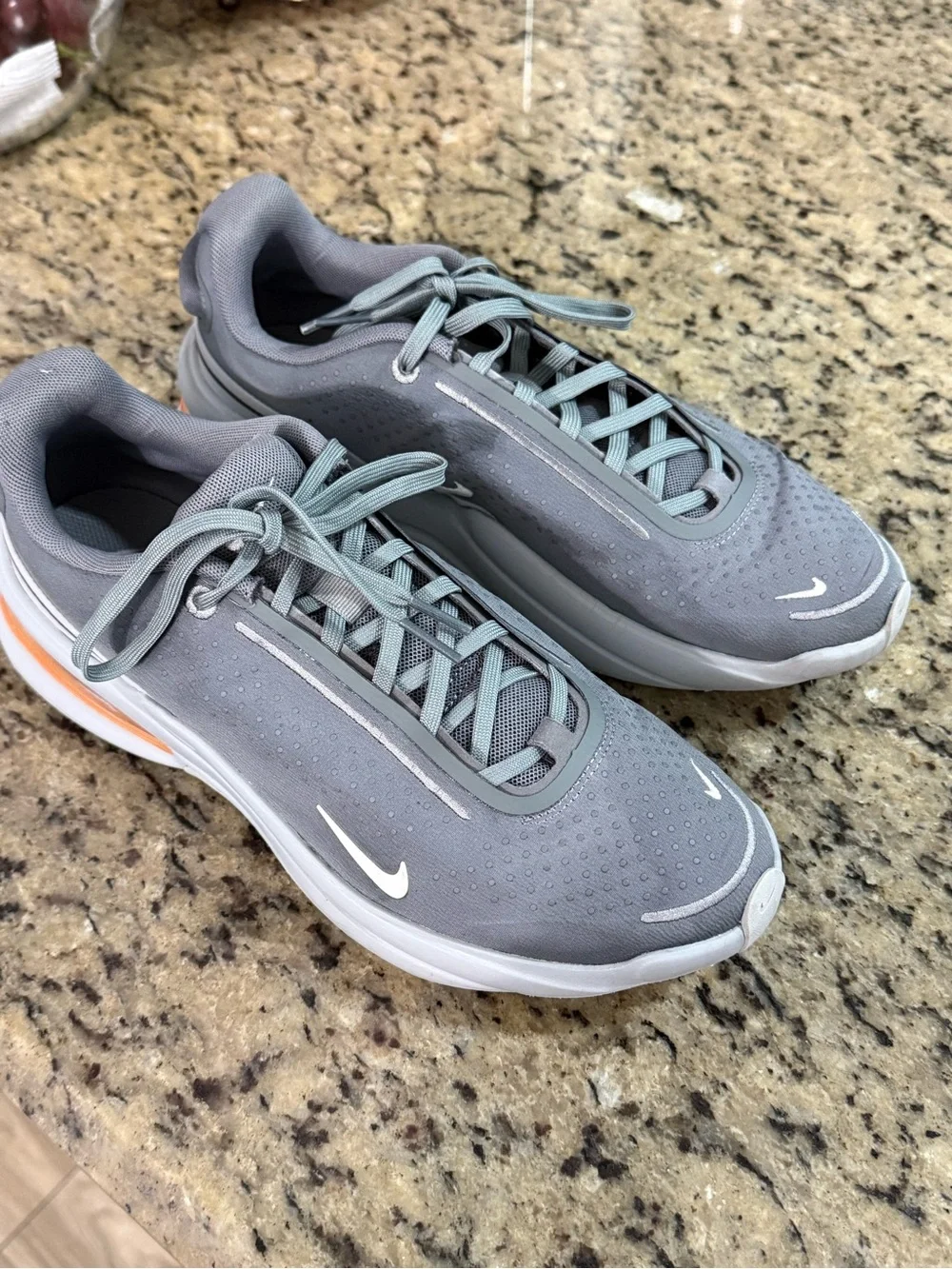 Nike Men’s Light Gray Athletic Sneakers with White Swoosh